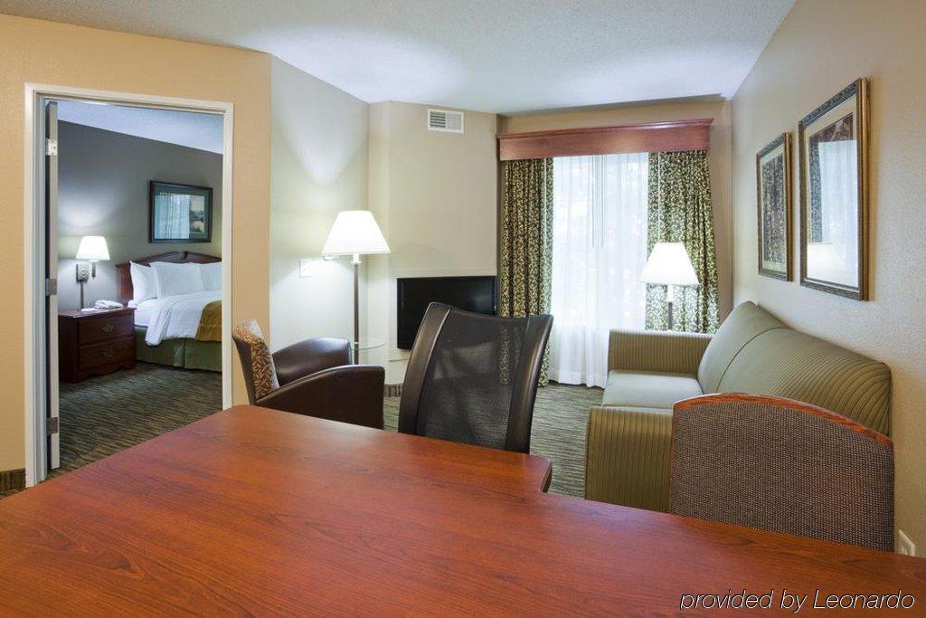 Grandstay Residential Suites Hotel - Eau Claire Exterior photo
