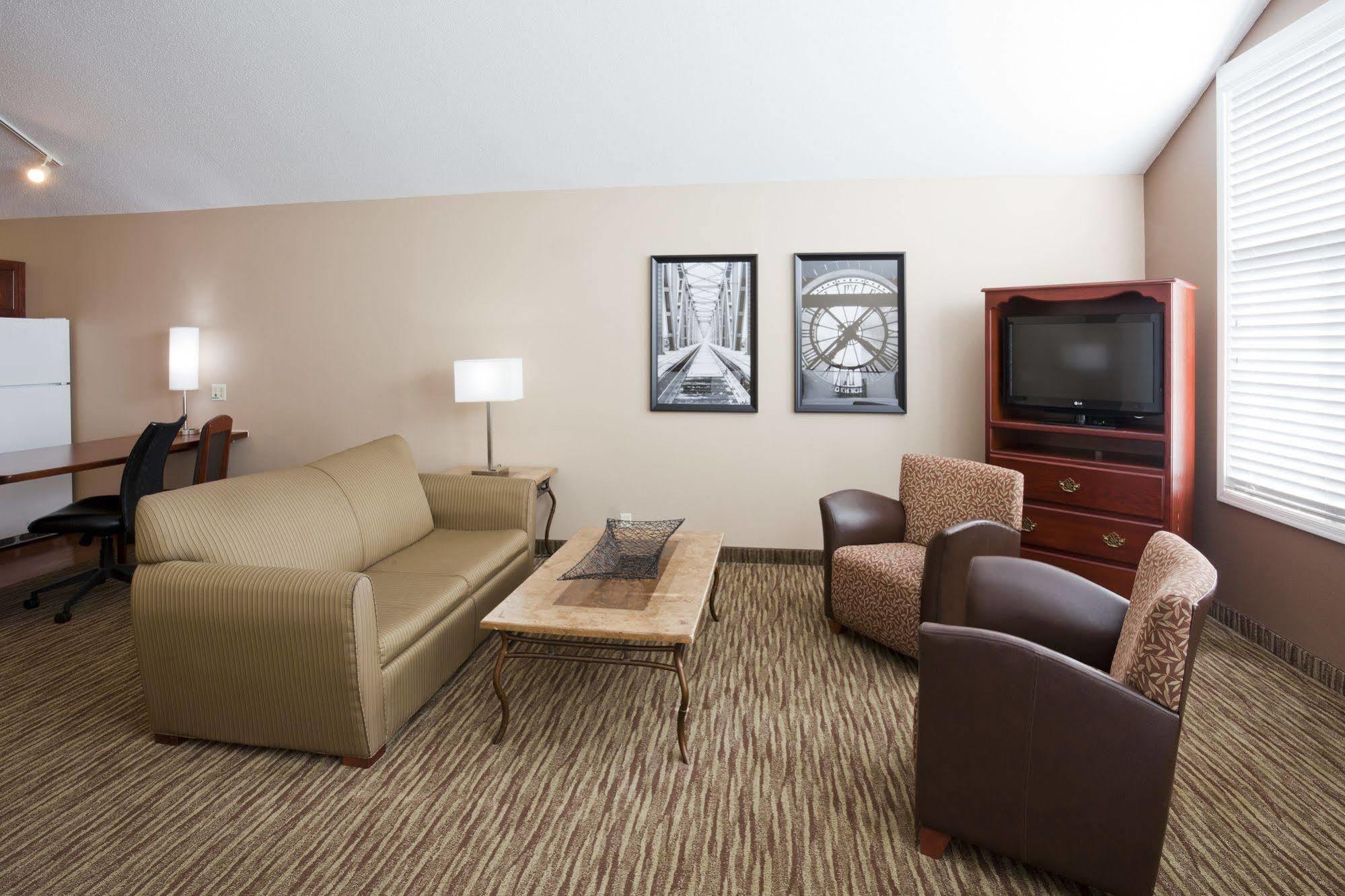 Grandstay Residential Suites Hotel - Eau Claire Exterior photo
